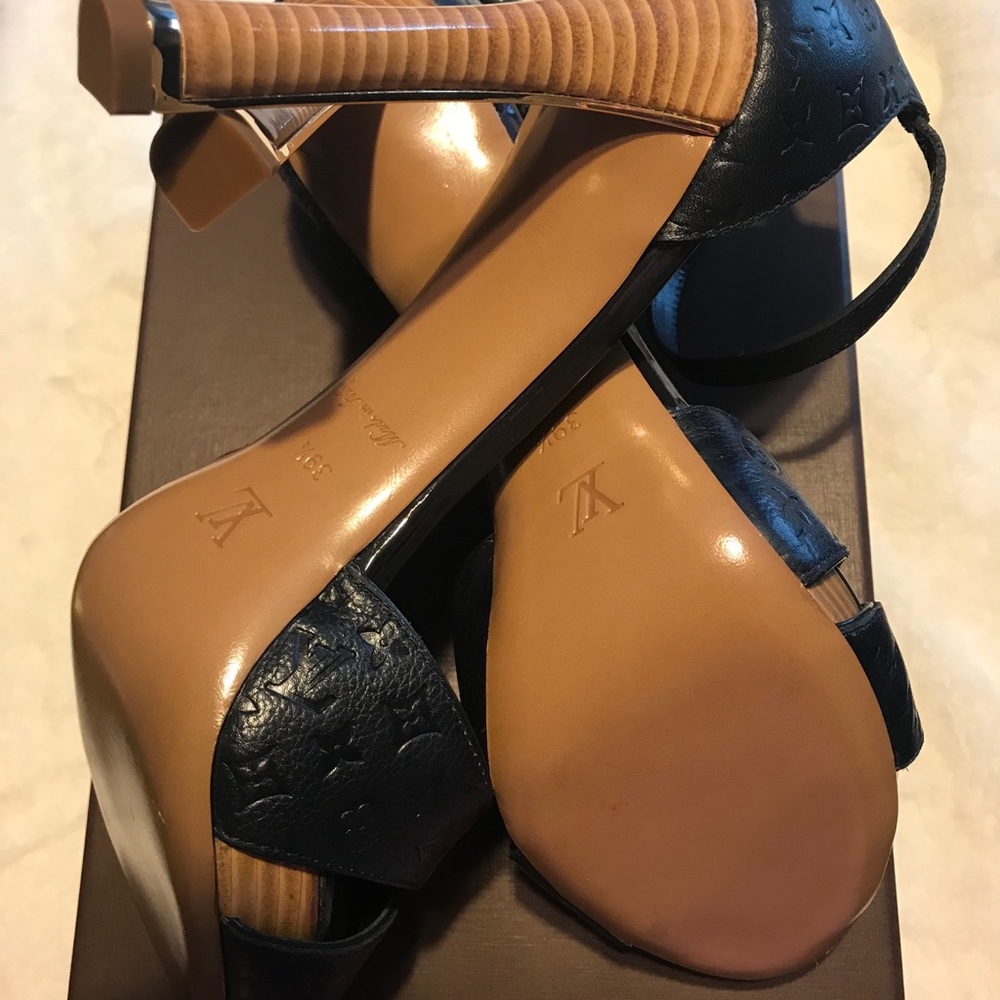 ❌SOLD❌❌Authentic Louis Vuitton - Picture 8 of 14